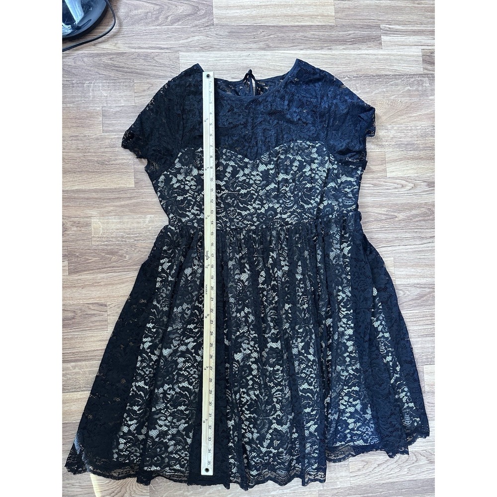 Torrid Womens Lace Skater Dress Sz 2X Black Cocktail Feminine Goth Dark Academia - Picture 8 of 8